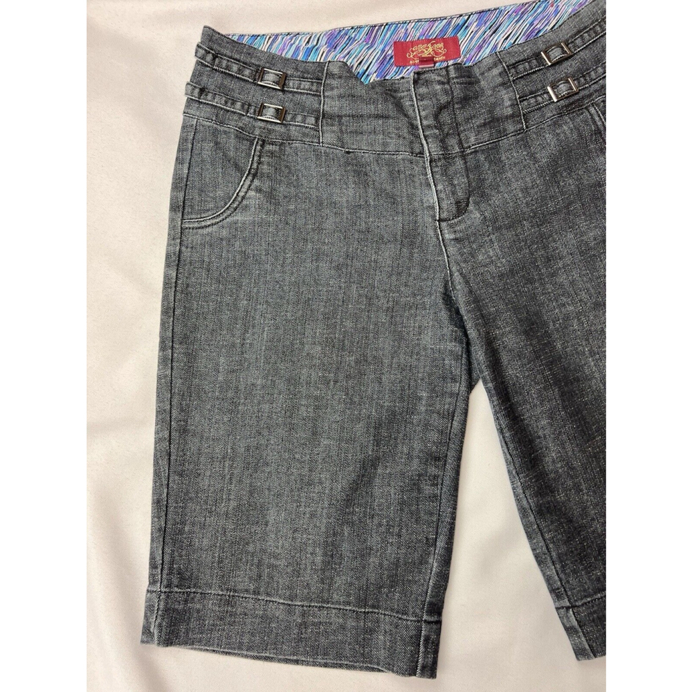 One Song Authentic Denim Women's Bermuda Trouser Shorts Size 10 Mid-rise EUC - Picture 3 of 10